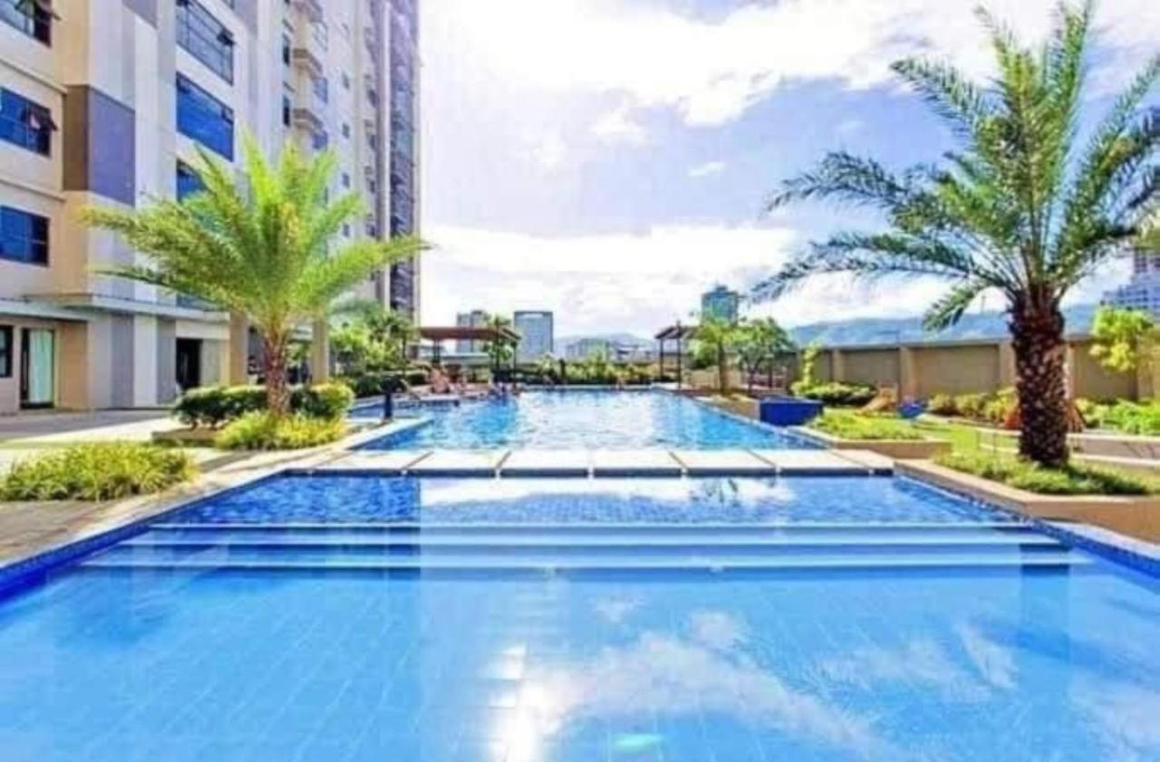 Horizon 101 A10 Shortwalk Robinson'S Mall + Free Wifi+ Netflix Cebu Bagian luar foto
