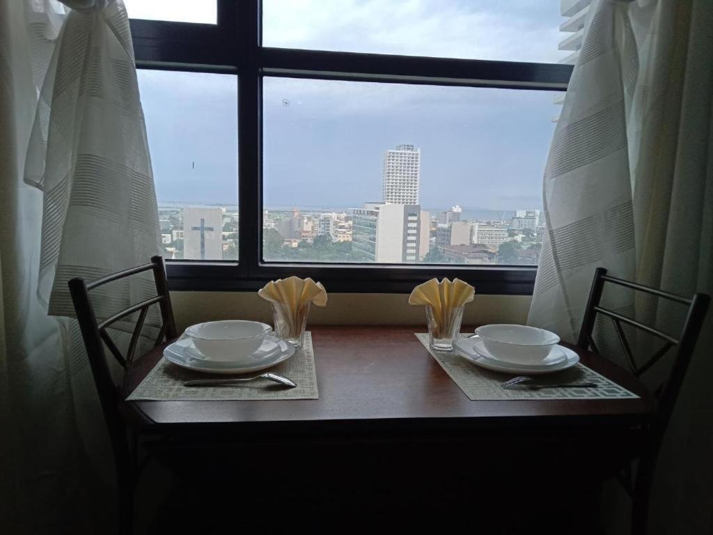 Horizon 101 A10 Shortwalk Robinson'S Mall + Free Wifi+ Netflix Cebu Bagian luar foto