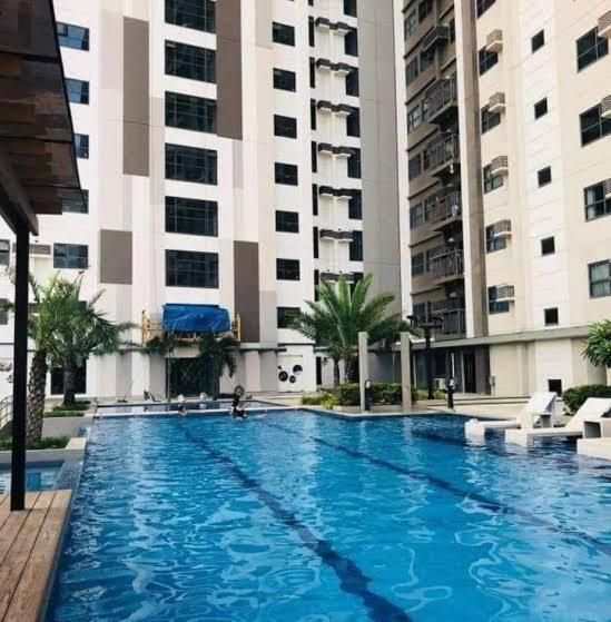 Horizon 101 A10 Shortwalk Robinson'S Mall + Free Wifi+ Netflix Cebu Bagian luar foto